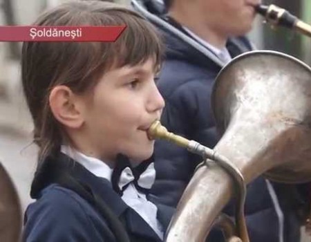 Cântă fanfare, fără hotare
