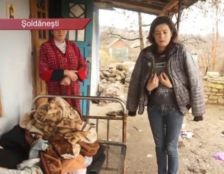 A abandonat școala, pentru a-și întreține frații și mama, care îi părăsise