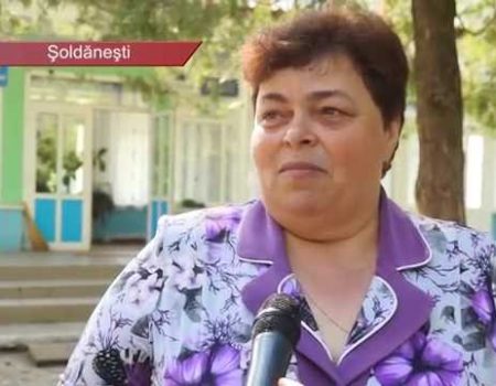 Oamenii din Vadul Rașcov cer guvernanților să le dea liceul inapoi
