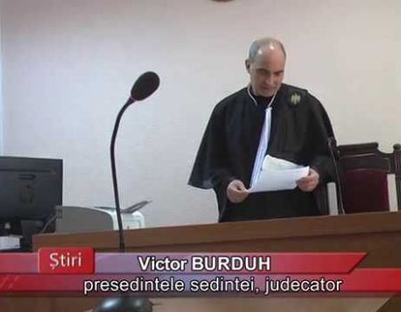 Instanța scoate de pe rol cererea lui Cazimir Trocin vs Victor Sofronii