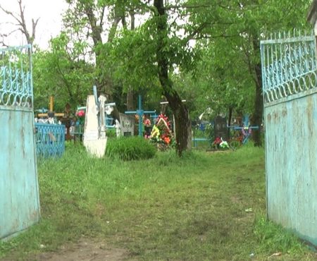 Polițiștii și medicii dezmint zvonul privind omorul pruncului găsit în cimitirul din satul Olișcani