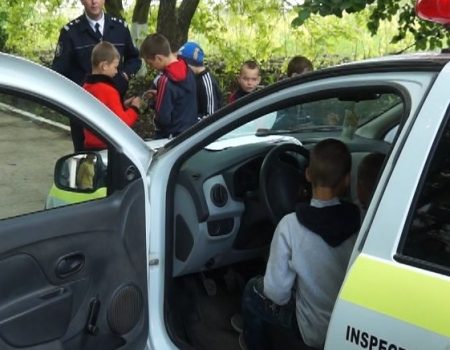 Succese, stimați străjeri ai ordinei publice