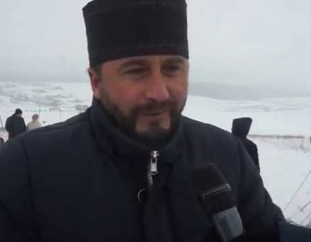 La săniuș, cu tot satul