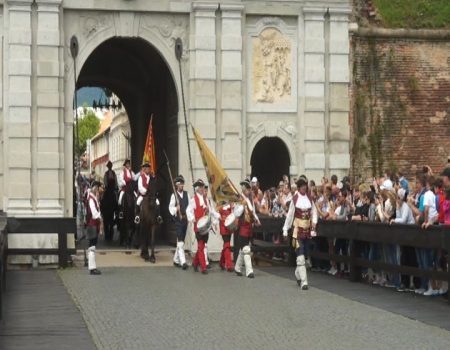 Cetatea Alba Carolina: Garda de ONOARE și azi de veghe