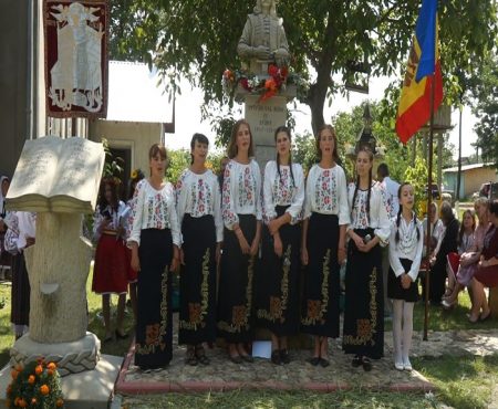 Festivalul LUMINĂ din LUMINĂ, consacrat lui Ștefan cel mare, desfășurat la Șamașcani