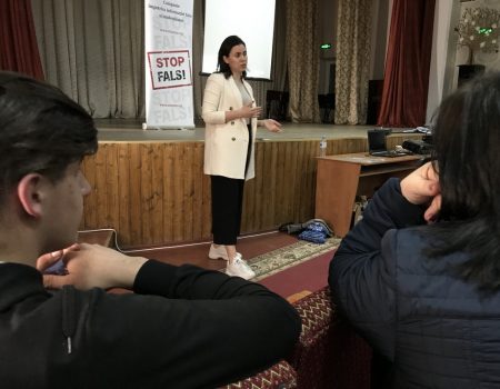 Jurnalista Natalia MORARI la Șoldănești, despre falsuri și manipulare în presă (video)