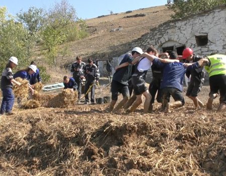 Claca, la viitorul muzeu al satului Rogojeni