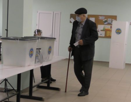 Cui încredințăm cârma?